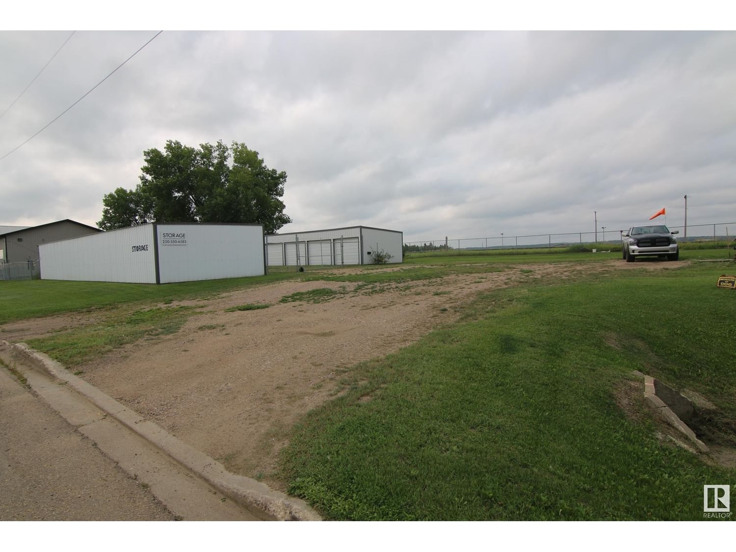 Image #1 of Business for Sale at 5079/5075 47 Av, Lamont, Alberta