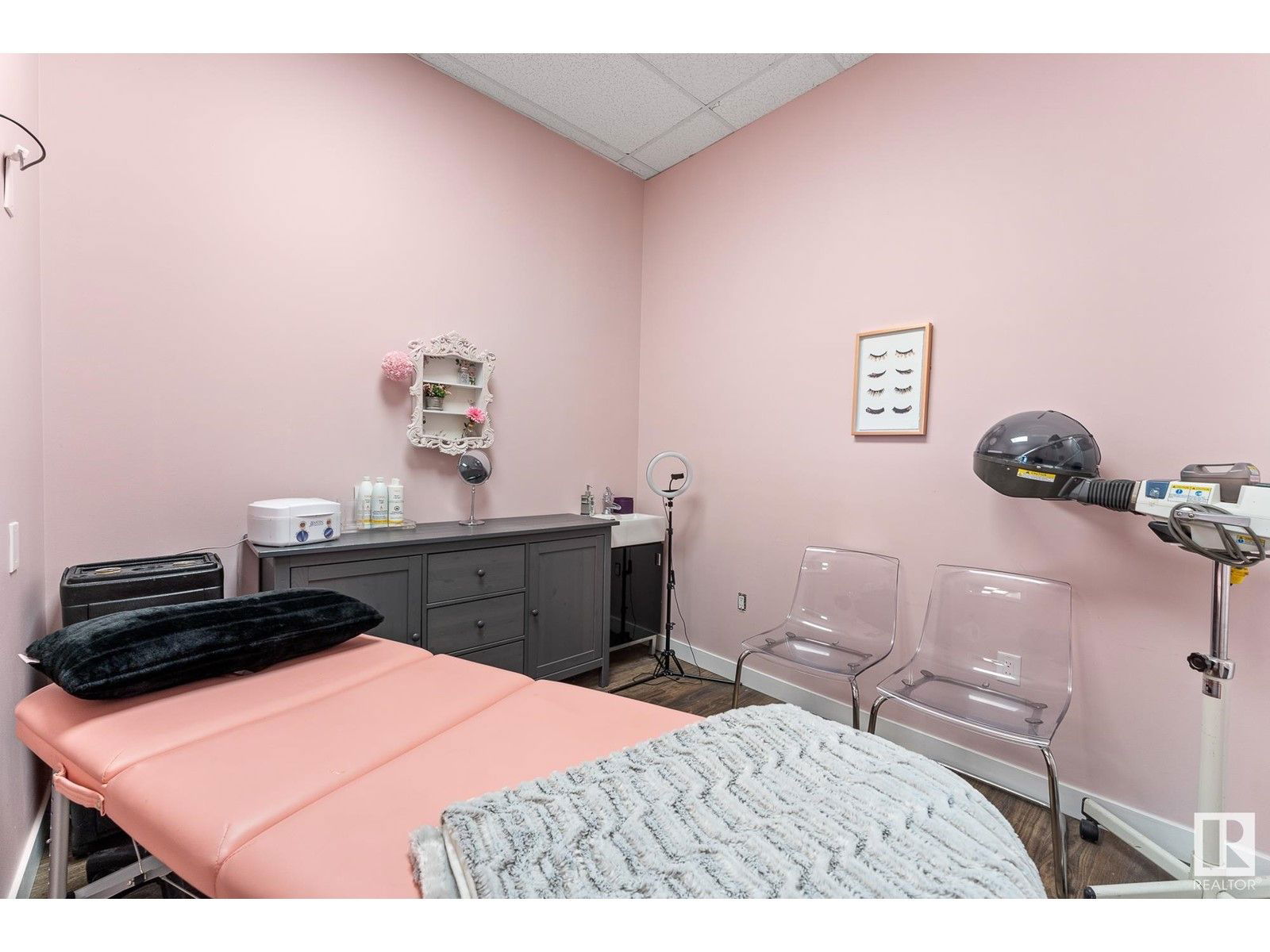 Image #1 of Business for Sale at #50 19 Bellrose Dr, St Albert, Alberta