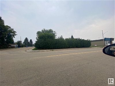 Image #1 of Commercial for Sale at 4019 47 St, Wetaskiwin, Alberta