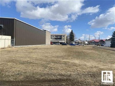 Image #1 of Commercial for Sale at 9808 100 St, Morinville, Alberta