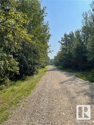 Image #1 of Commercial for Sale at 621 54426 Rge Rd 40, Lac Ste. Anne, Alberta