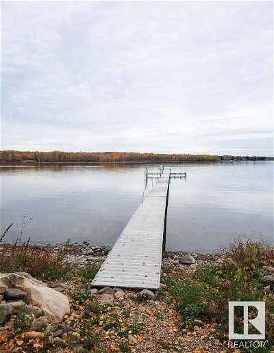 Image #1 of Commercial for Sale at 323 3 St, Lac Ste. Anne, Alberta