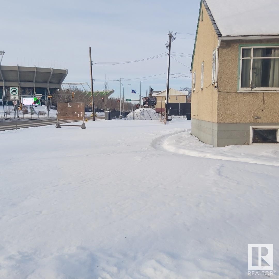 11206 85 ST, Edmonton, Alberta T5B 3C7