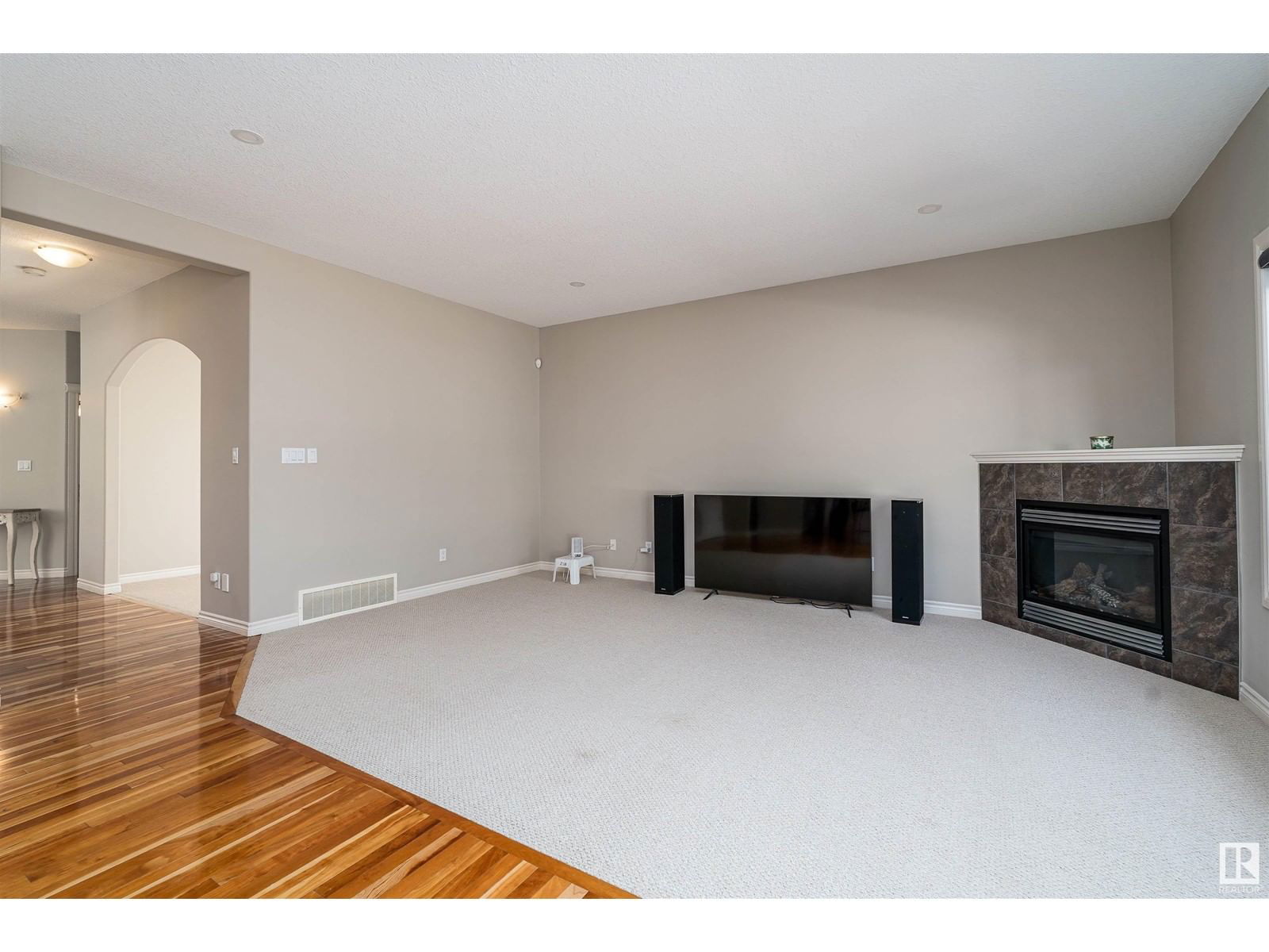 6353 SANDIN WY NW Image 10