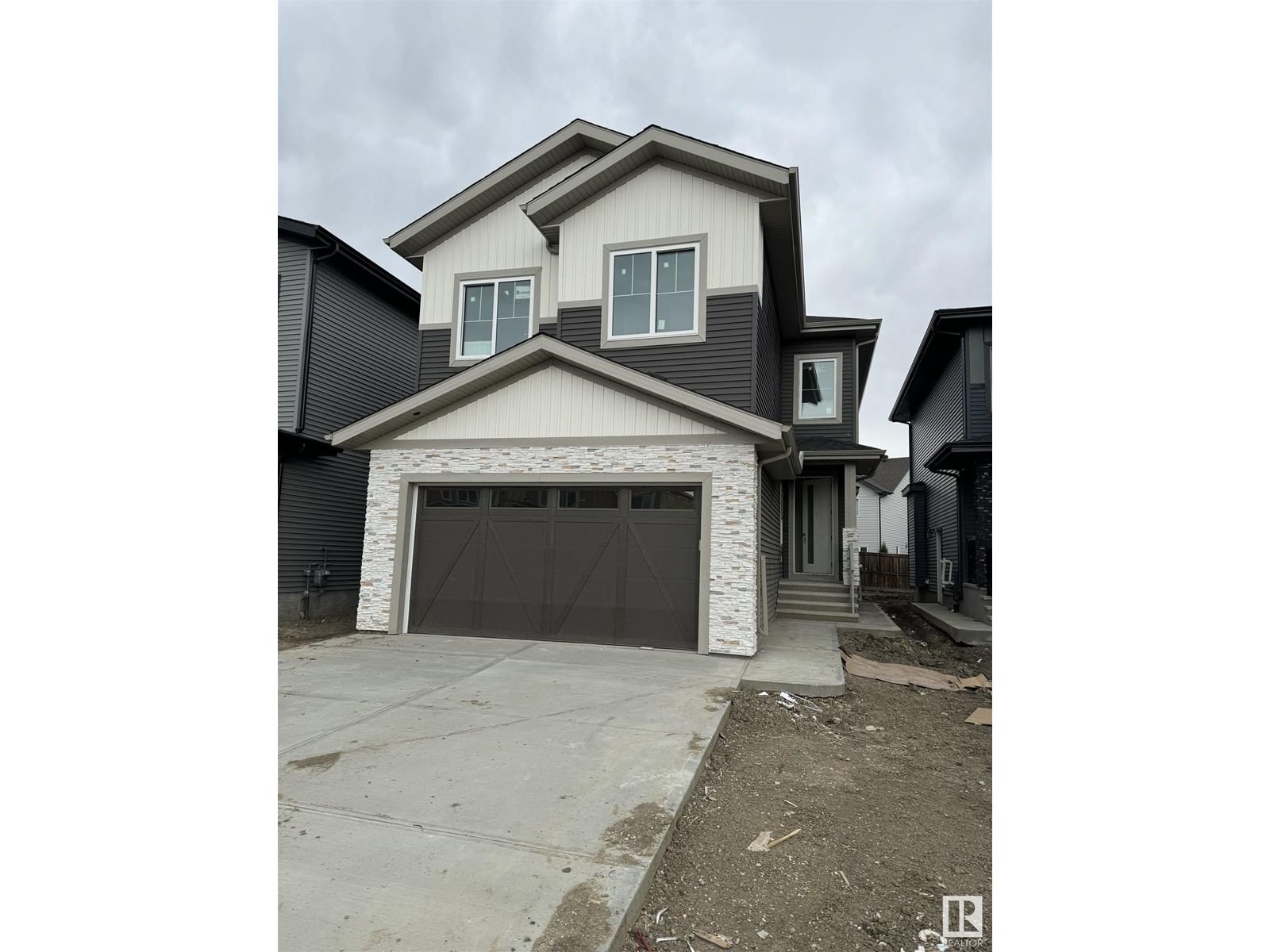 7004 169 AV, Edmonton, Alberta T5Z 0B5