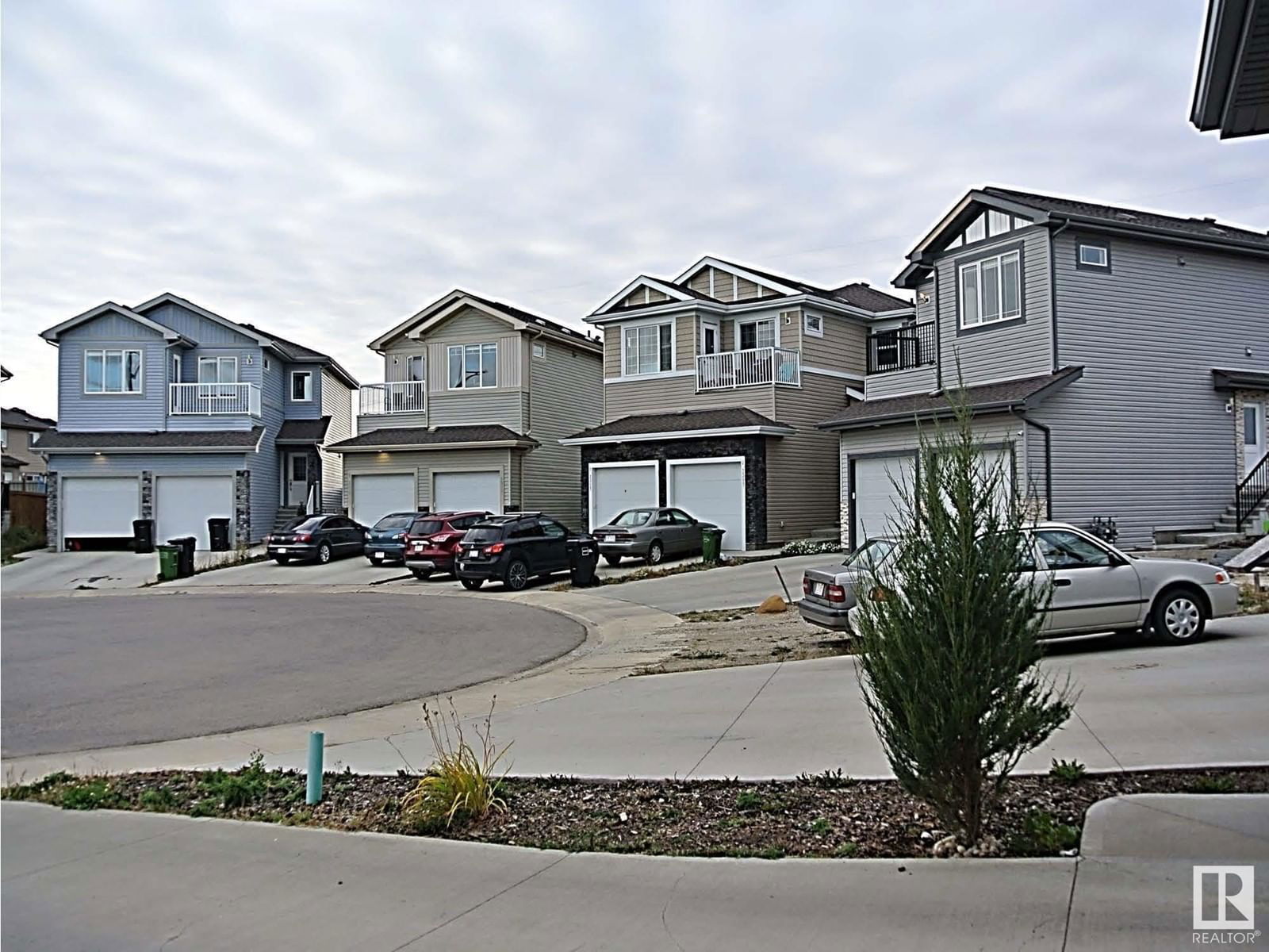 7315 Creighton Cl Sw Edmonton, Alberta