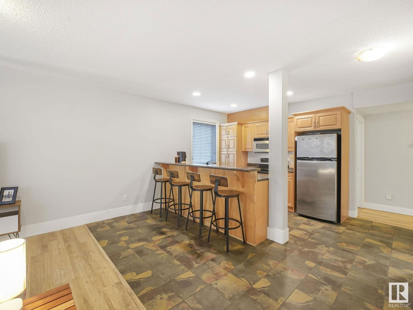 8028 109 ST NW Image 15