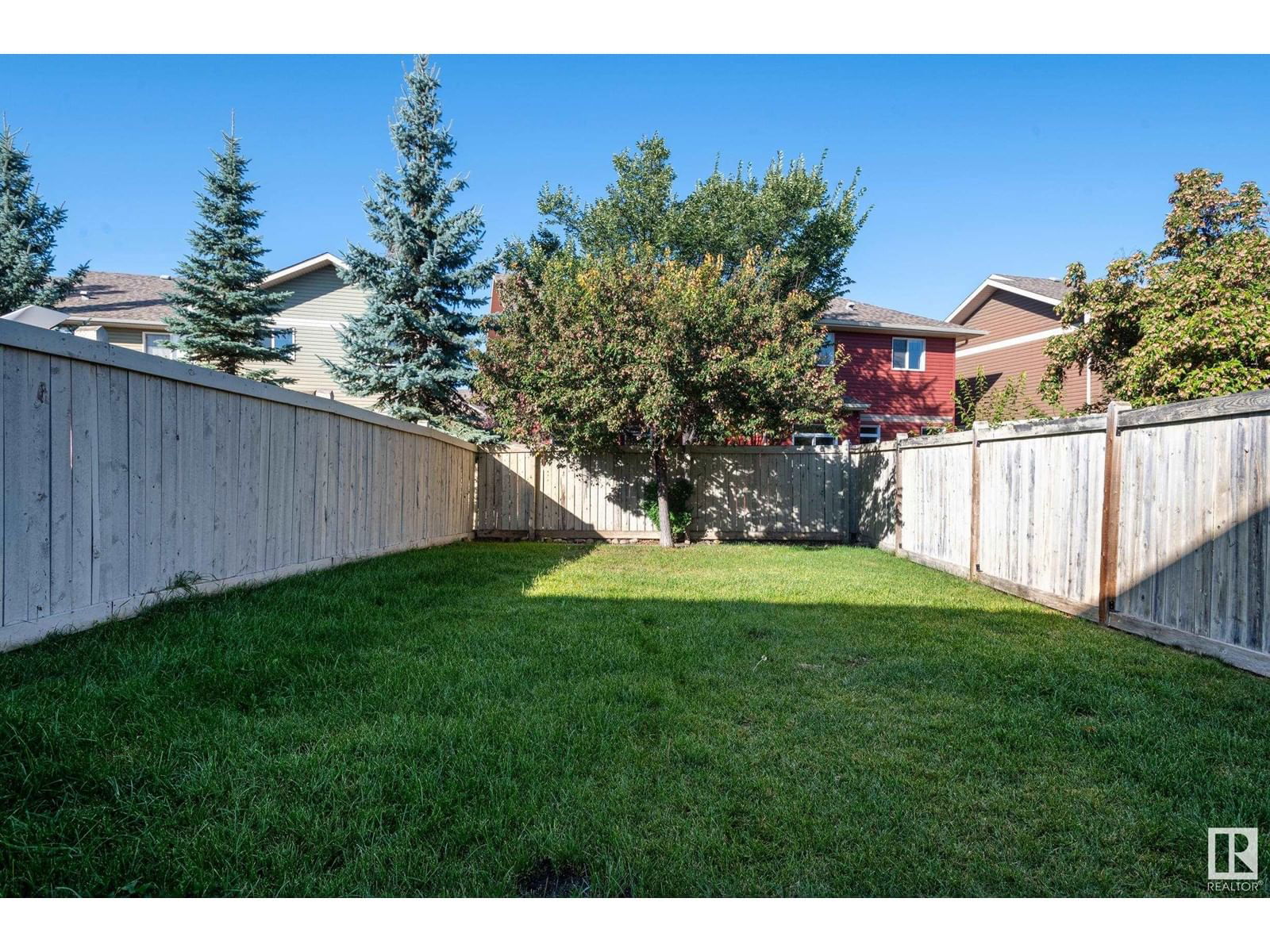 708 83 ST SW Image 22