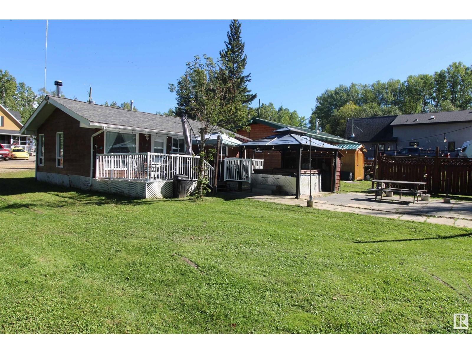 4 Aspen AV Image 14