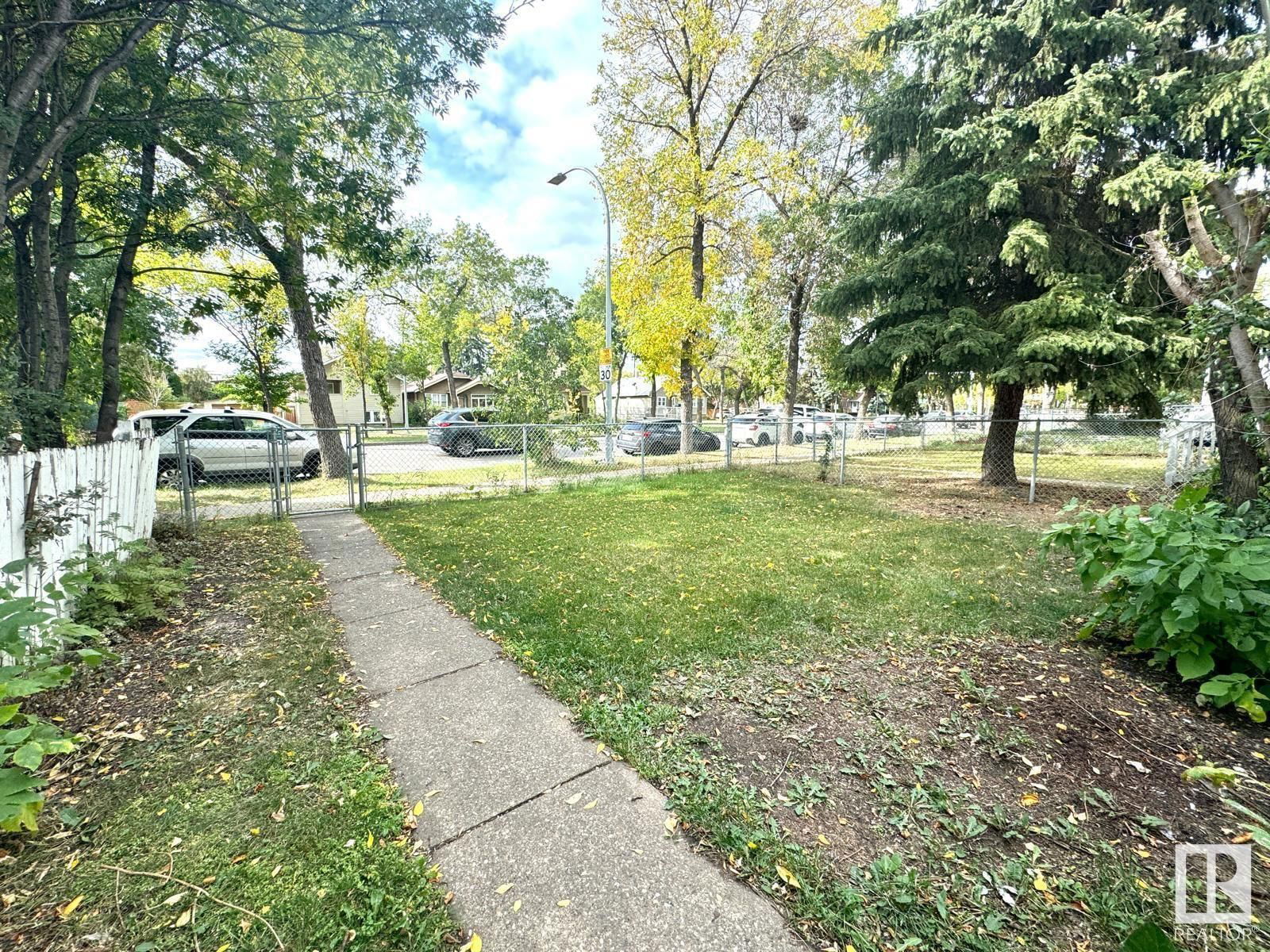 11149 97 ST NW Image 11