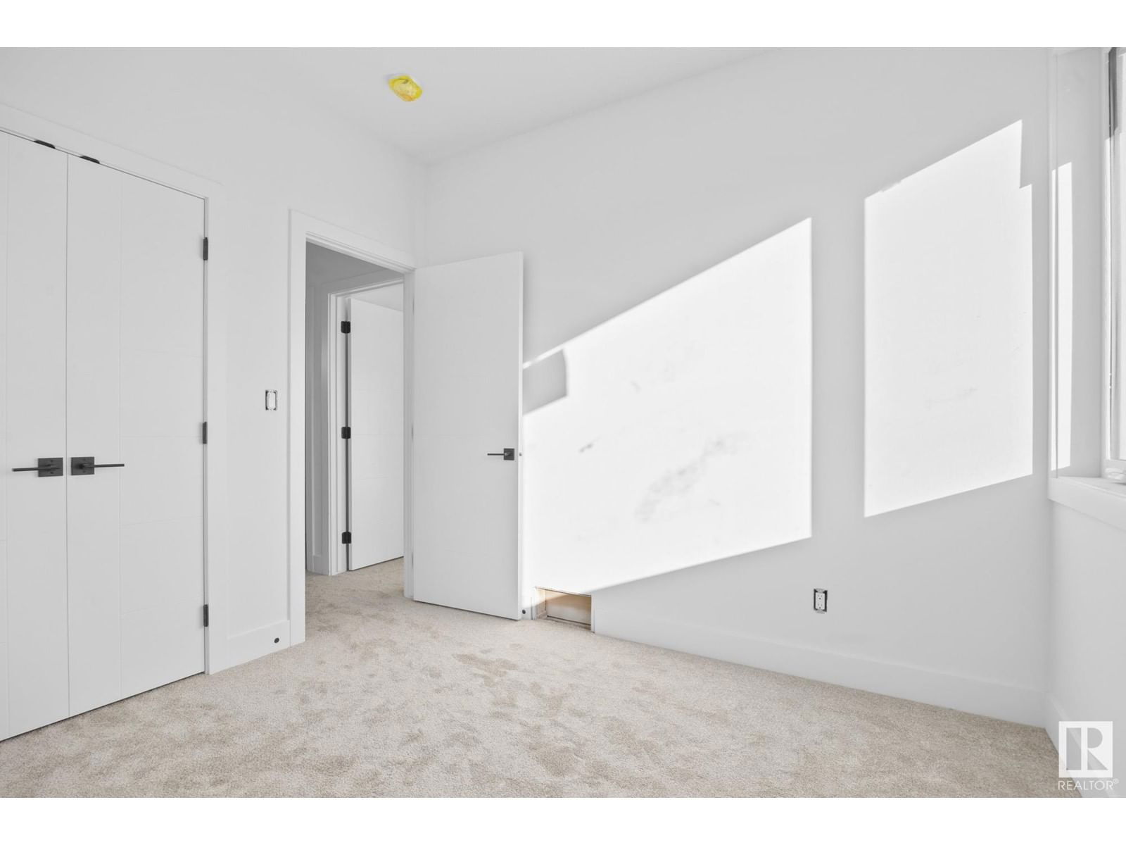 6273 112A ST NW Image 28