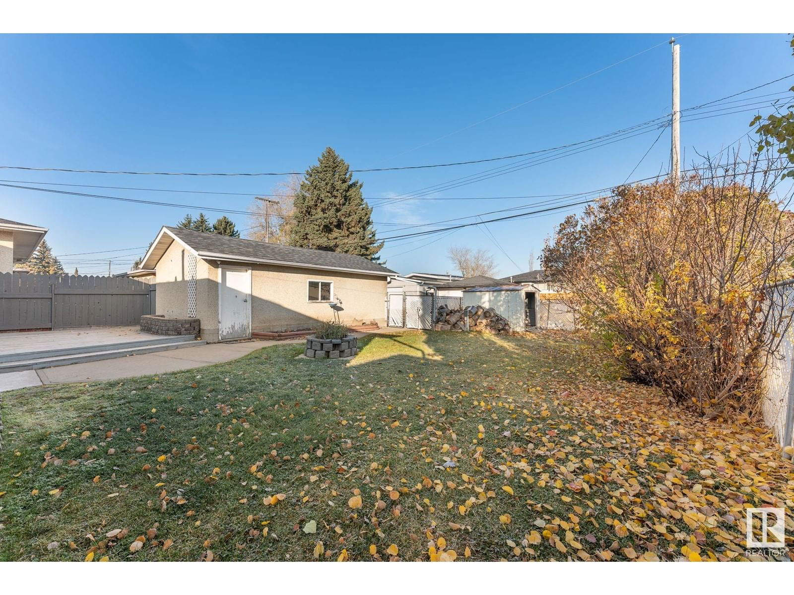 7016 90 AV NW Image 40