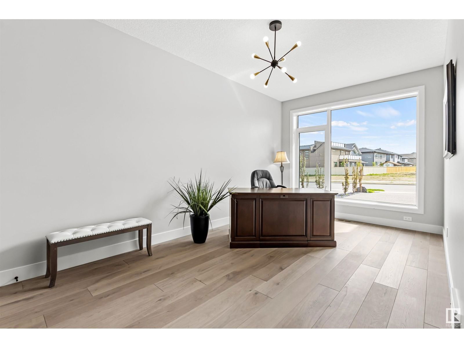 4810 KNIGHT CR Image 24