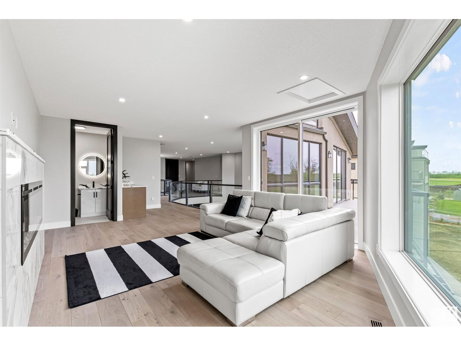 4810 KNIGHT CR Image 32