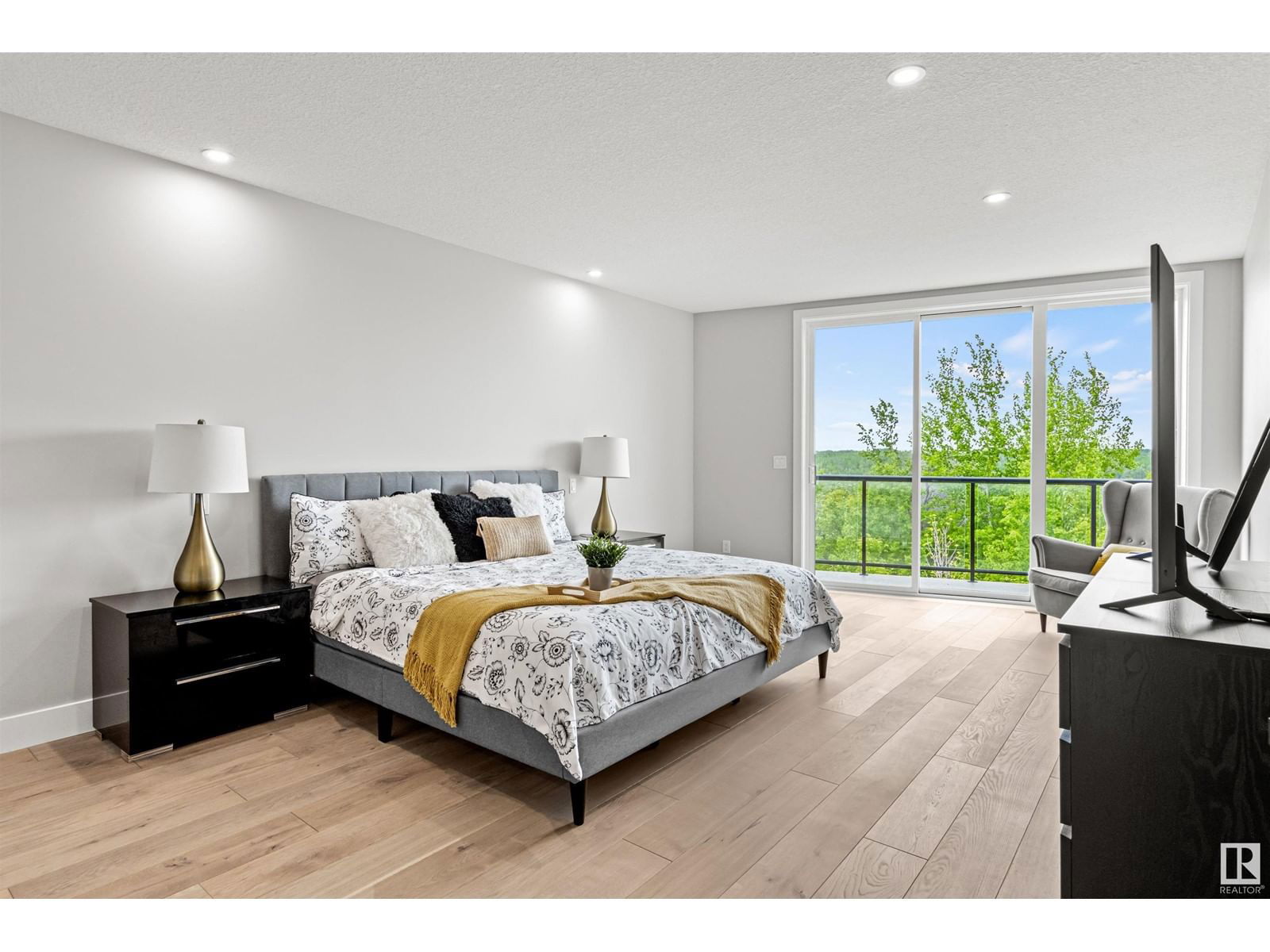 4810 KNIGHT CR Image 39