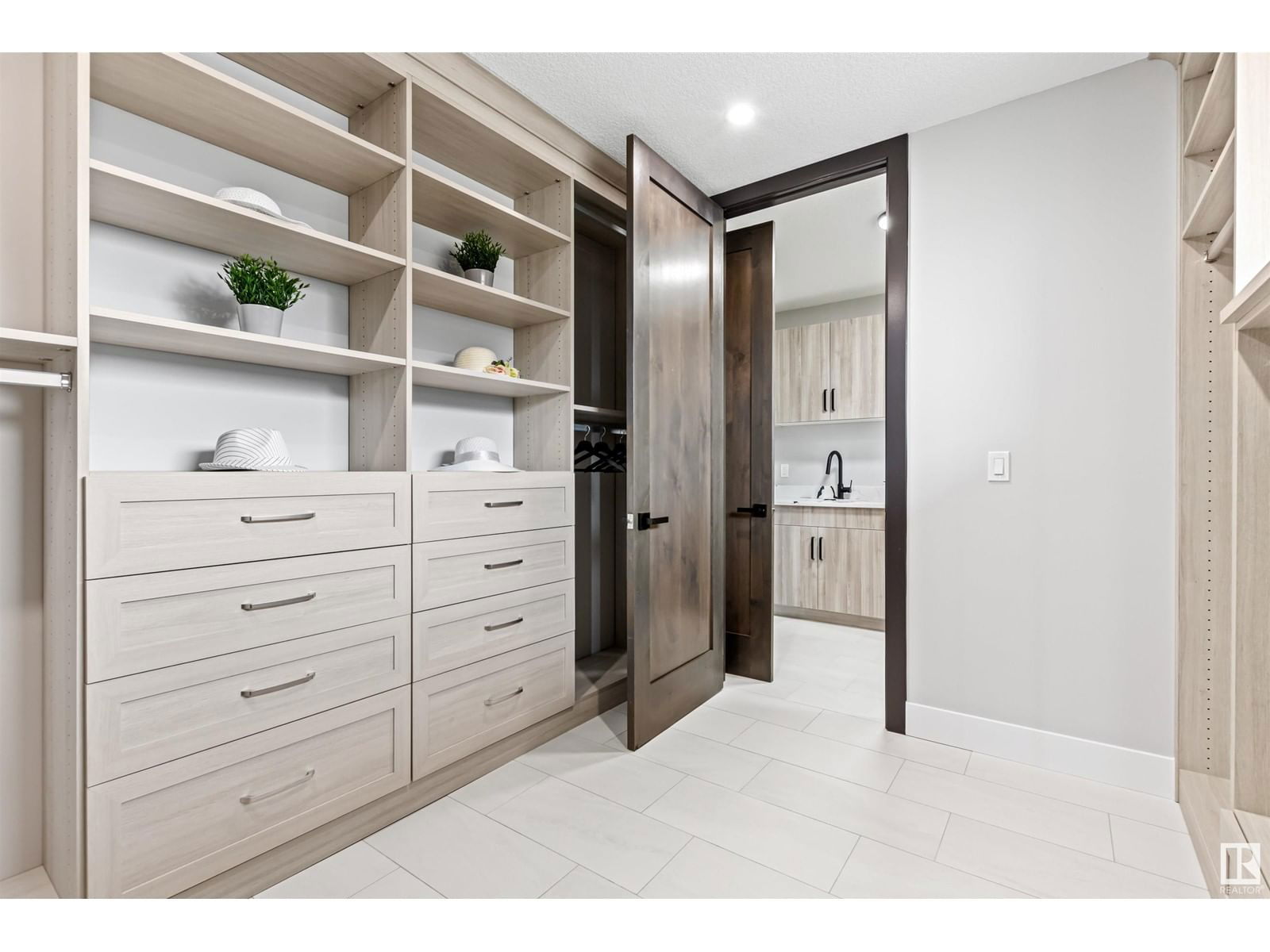 4810 KNIGHT CR Image 48