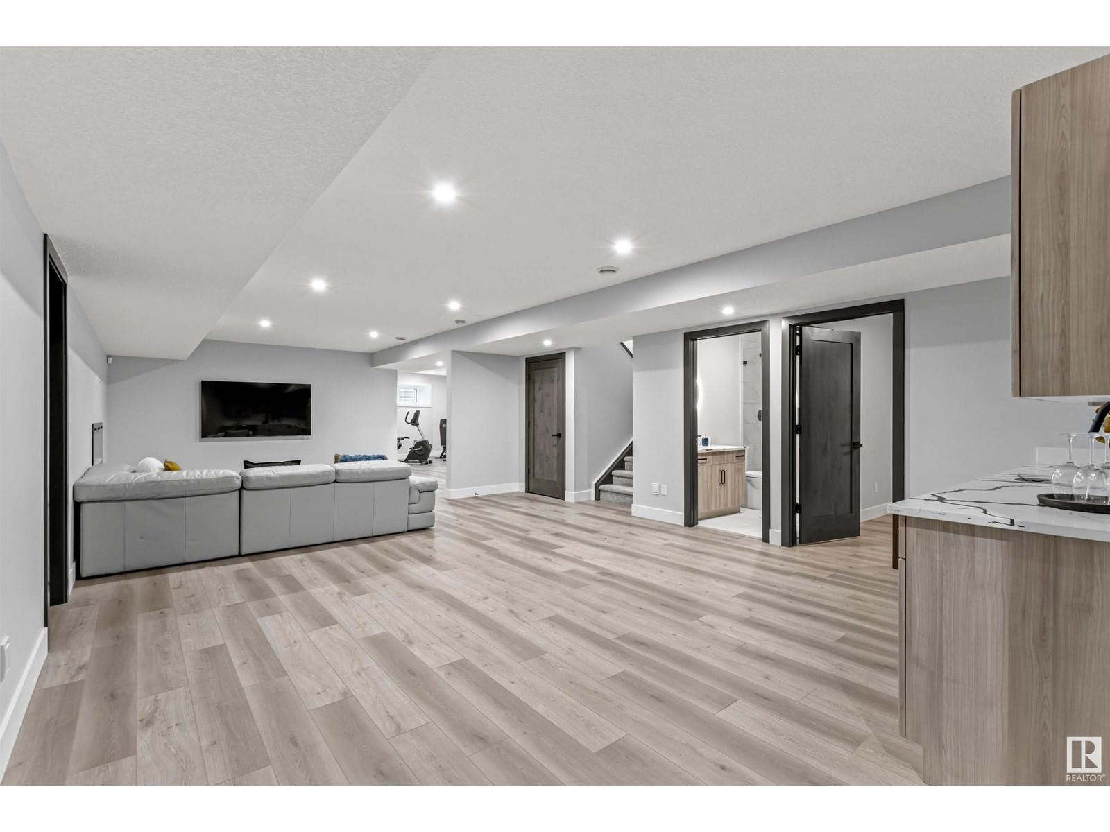 4810 KNIGHT CR Image 50
