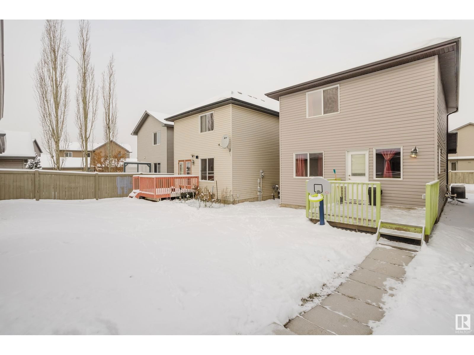 3011 21 AV NW Image 54