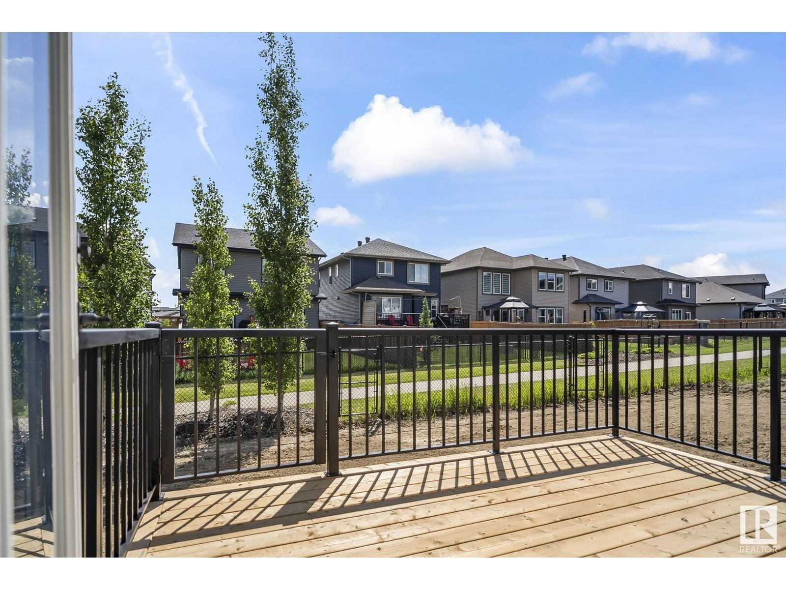 144 Larch Crescent Image 2