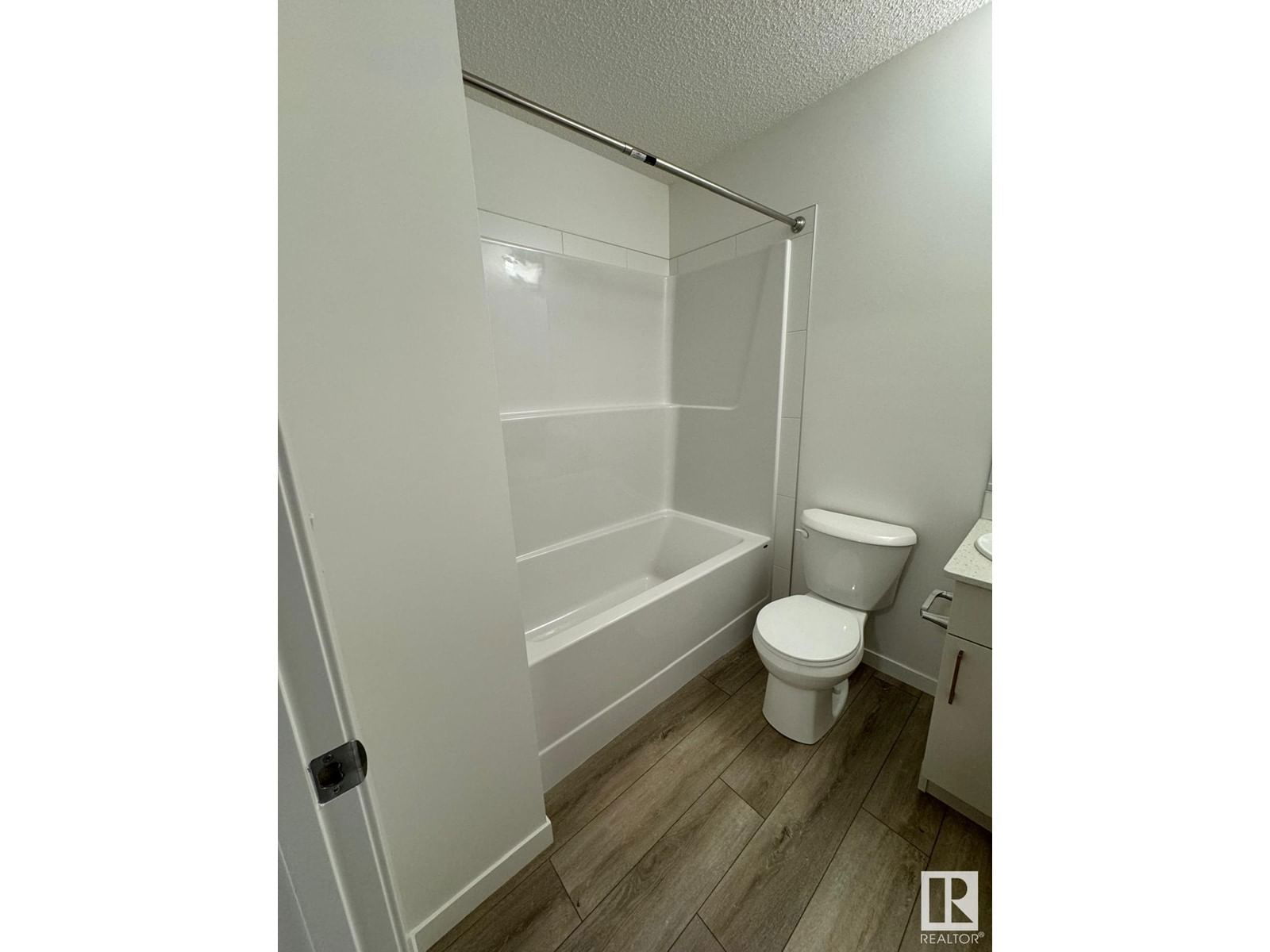 #115 1025 SECORD PROMENADE NW NW Image 37