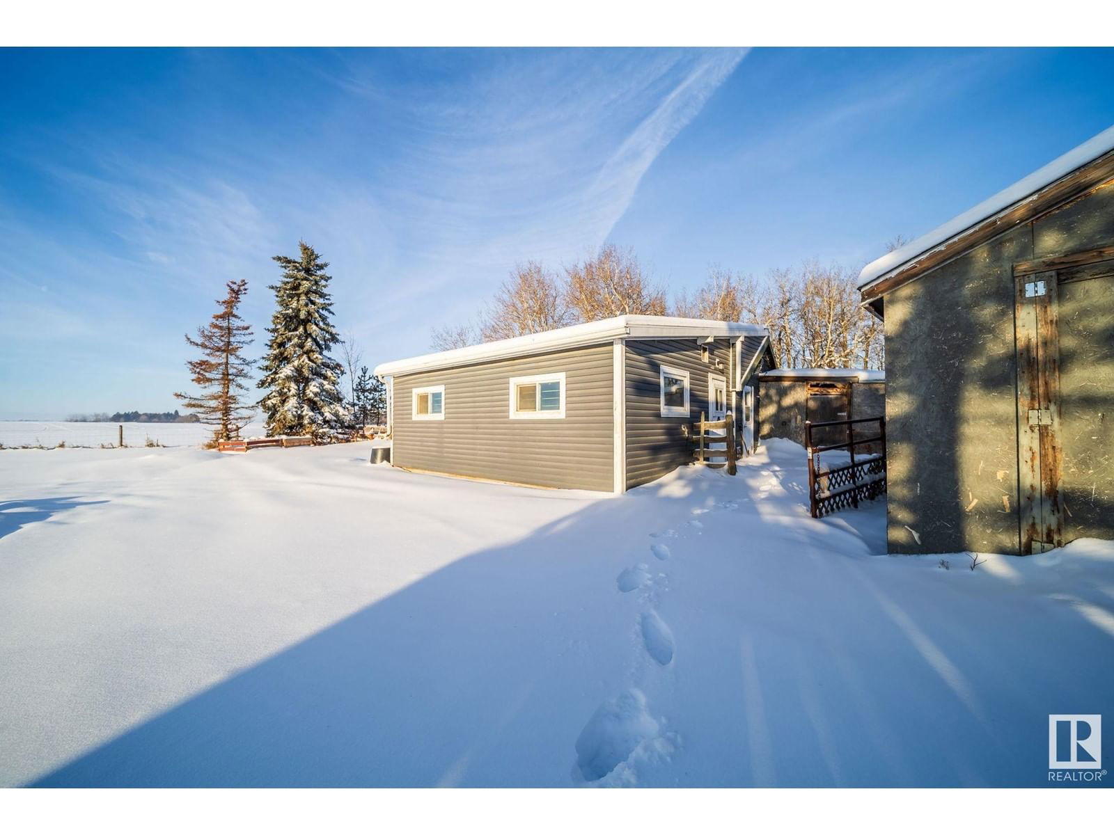 25417 TWP ROAD 590 Image 25