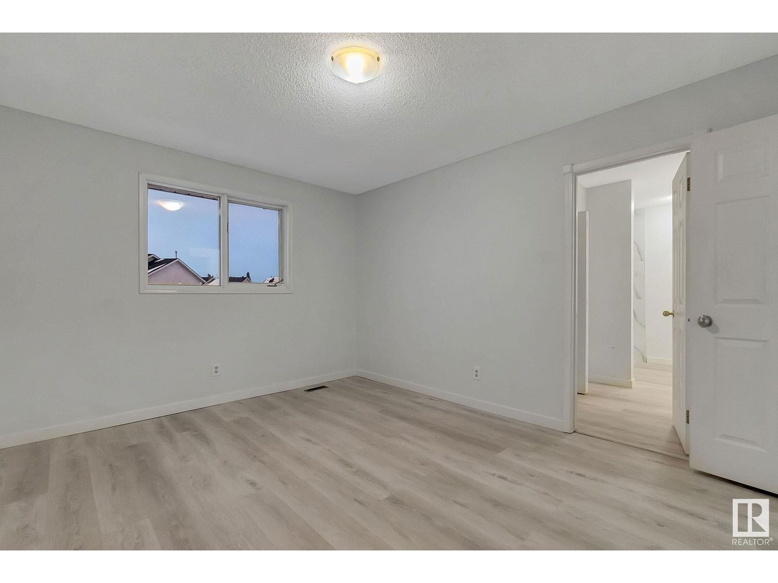 #15 14717 34 ST NW NW Image 35