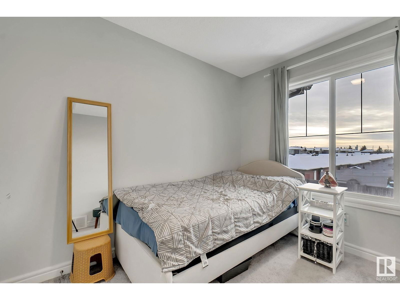 5650 JUCHLI AV NW Image 32