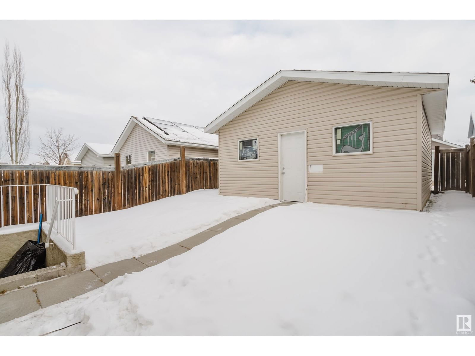 1503 76 ST SW Image 44