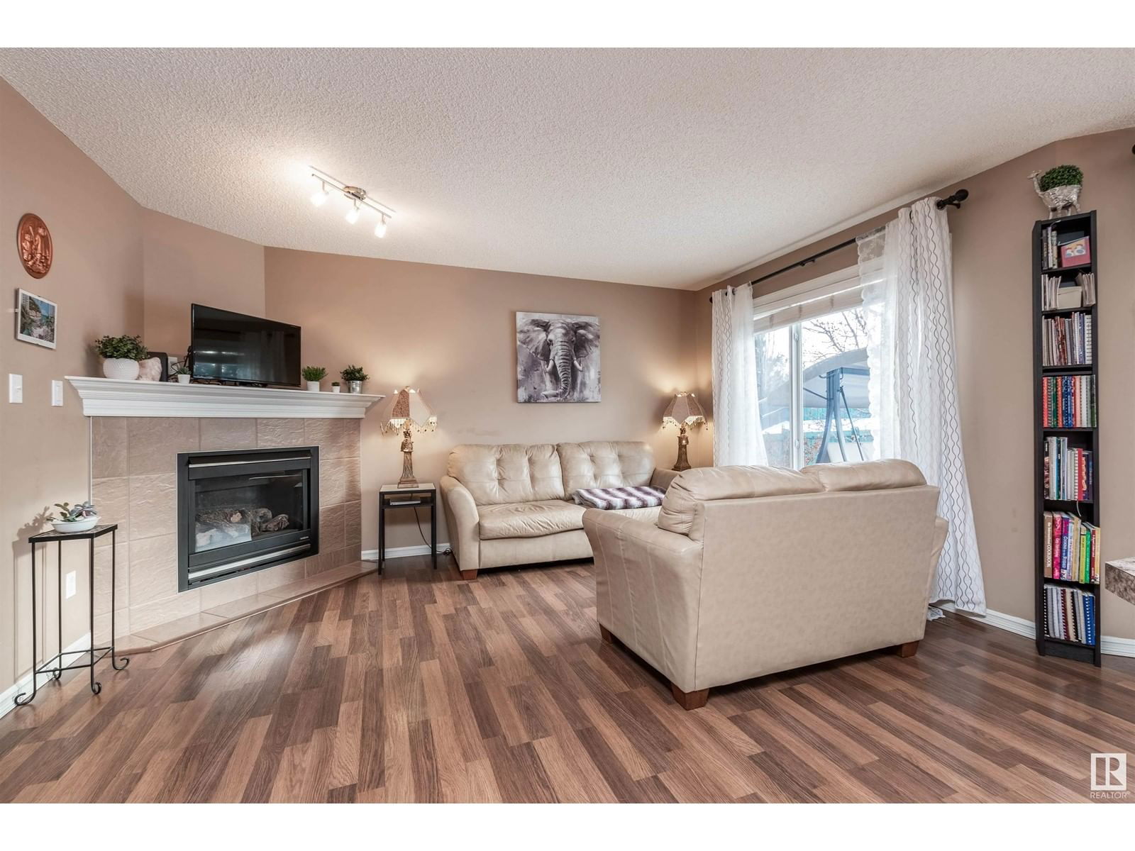 111 CHESTERMERE CR Image 6