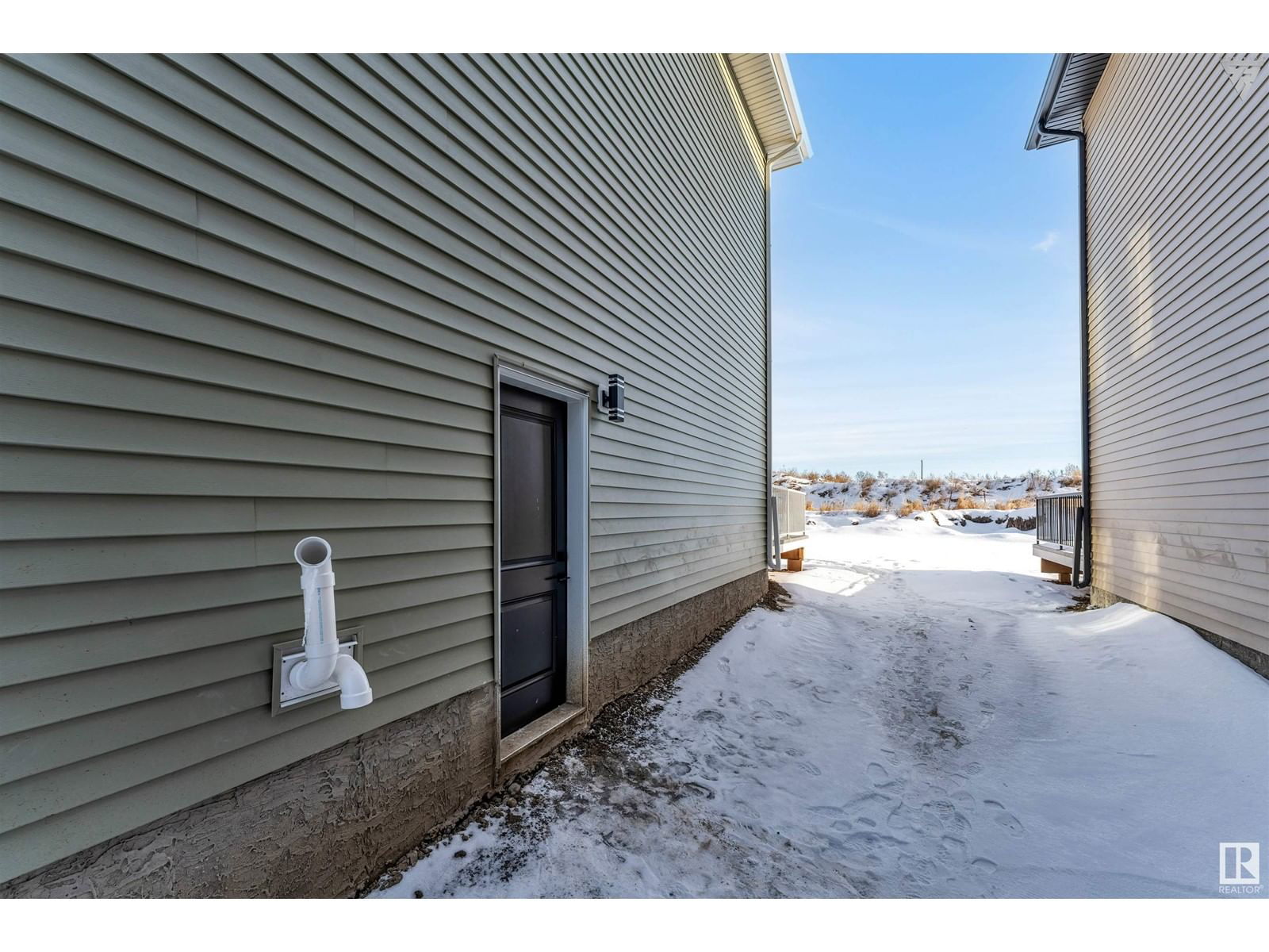 6233 19 ST NE NE Image 4