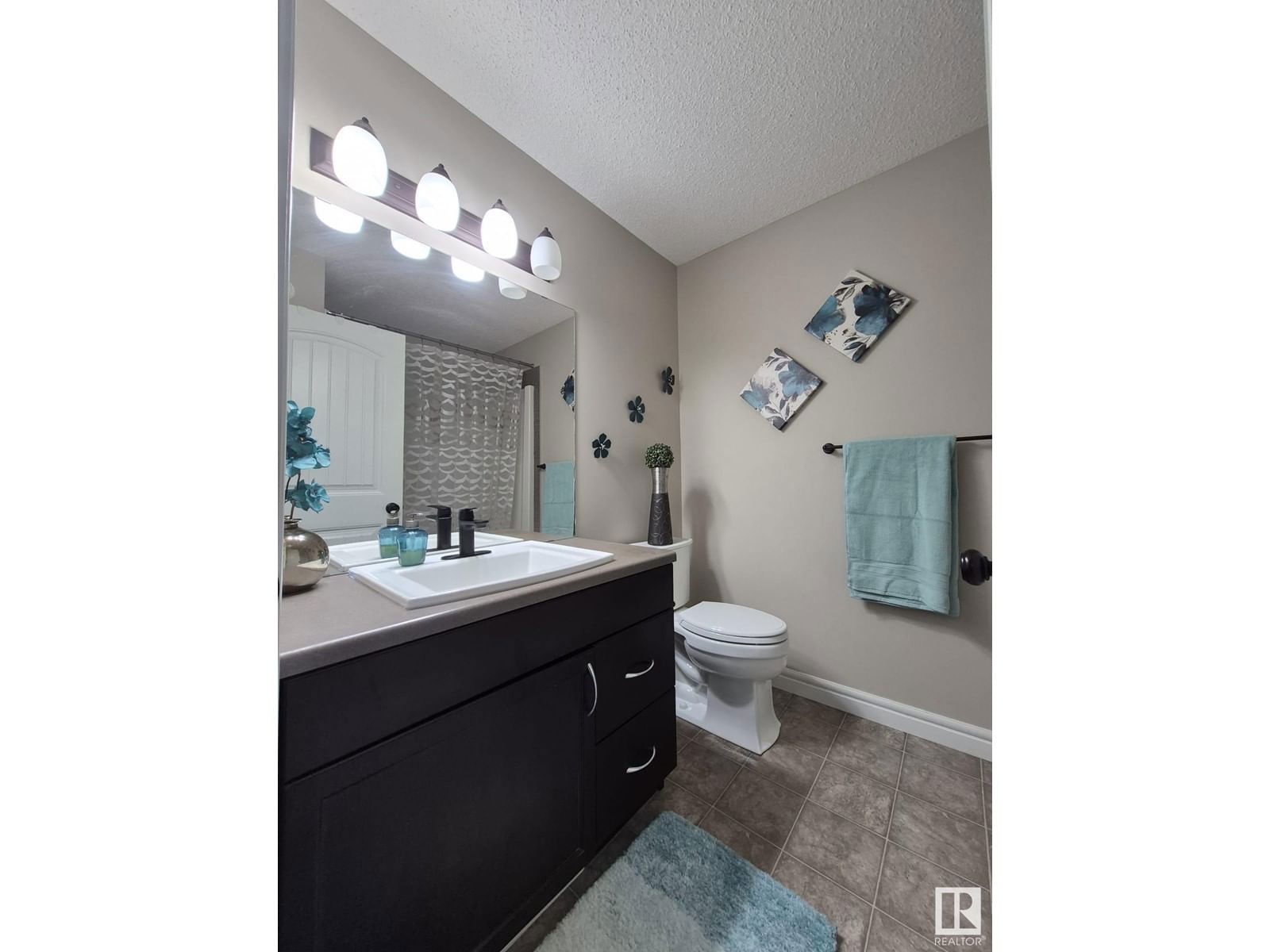 1408 33b St Nw Edmonton, Alberta