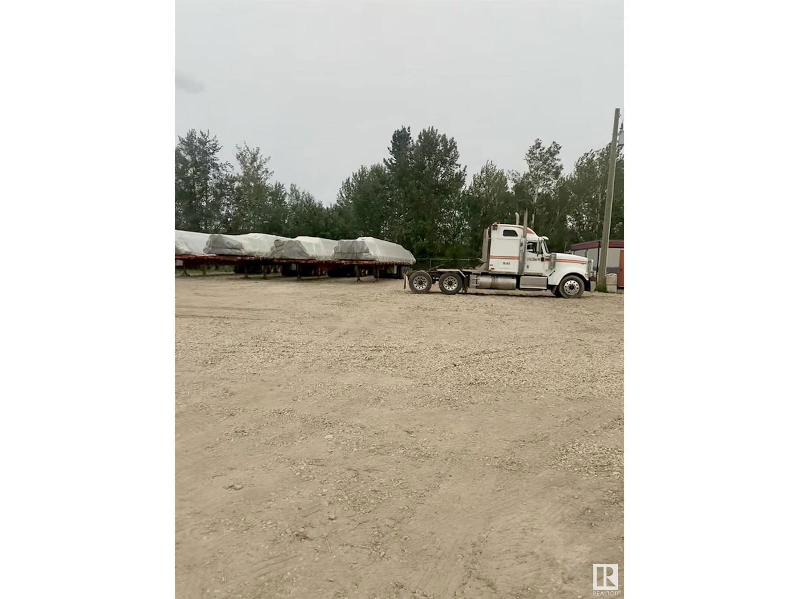 4402 51 AV Image 11