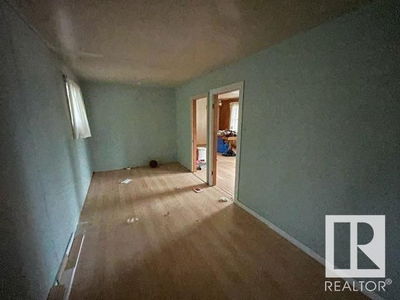 Image #1 of Commercial for Sale at 337 Smith Cr, Parkland, Alberta