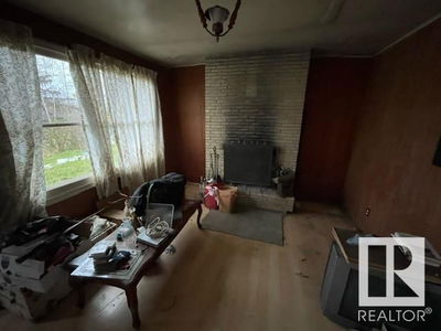 Image #1 of Commercial for Sale at 337 Smith Cr, Parkland, Alberta