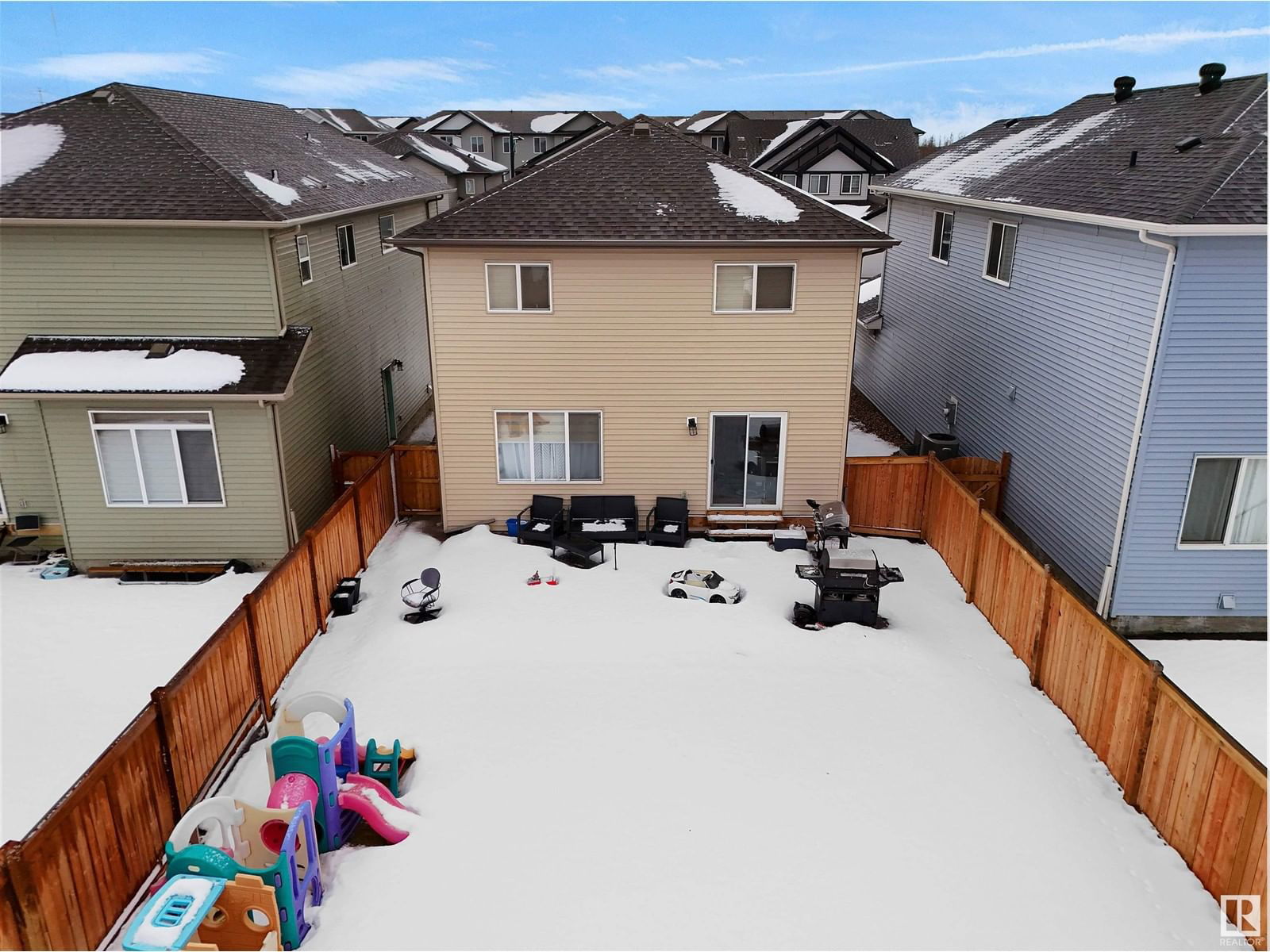 424 40 AV NW Image 12