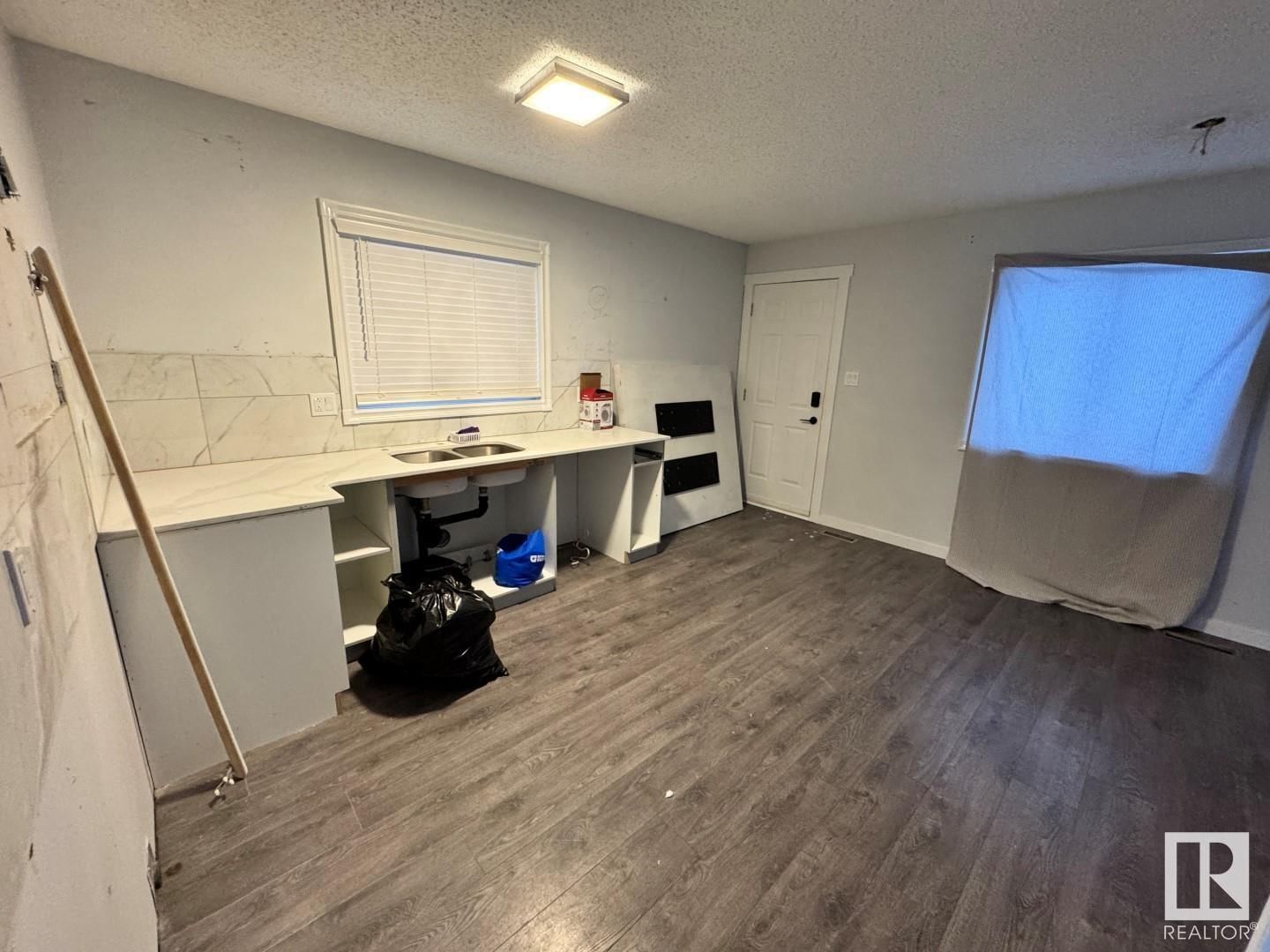 7108 190 St Nw Edmonton, Alberta