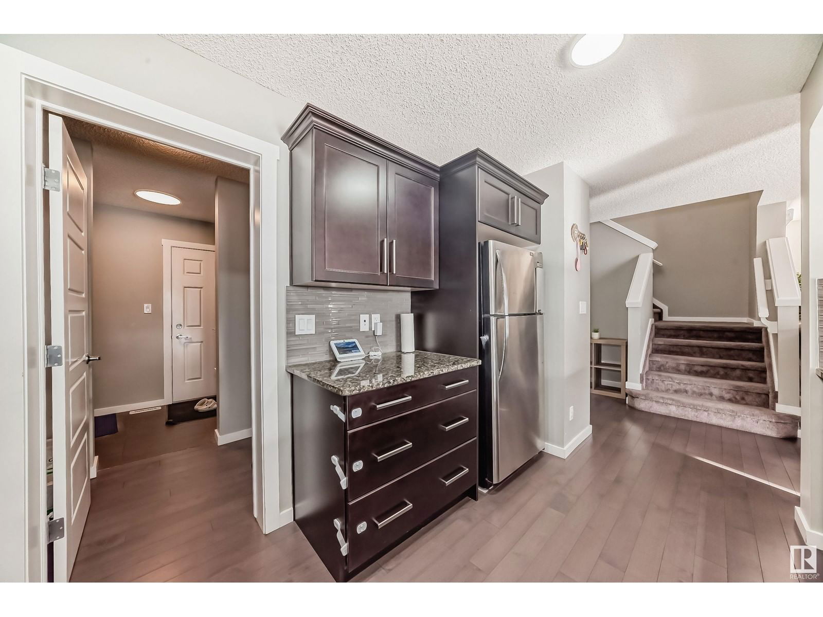 827 35 Av Nw Edmonton, Alberta