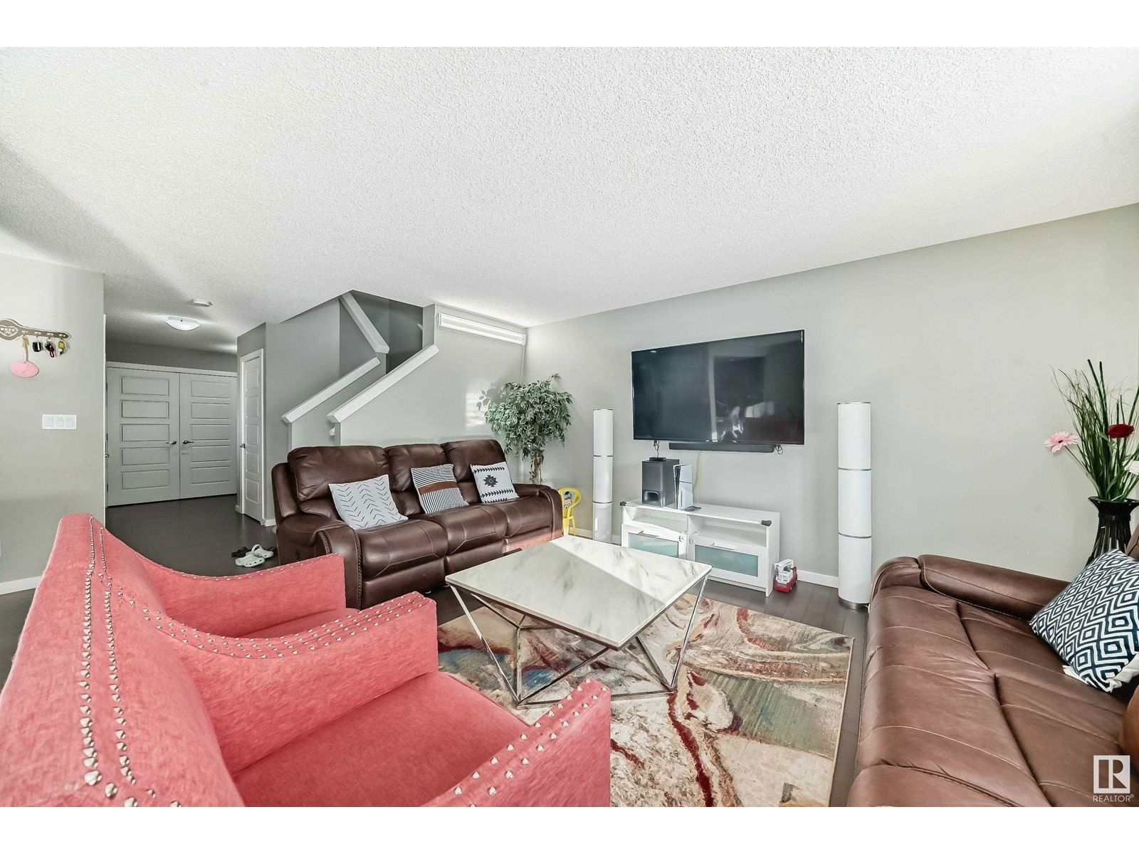 827 35 Av Nw Edmonton, Alberta