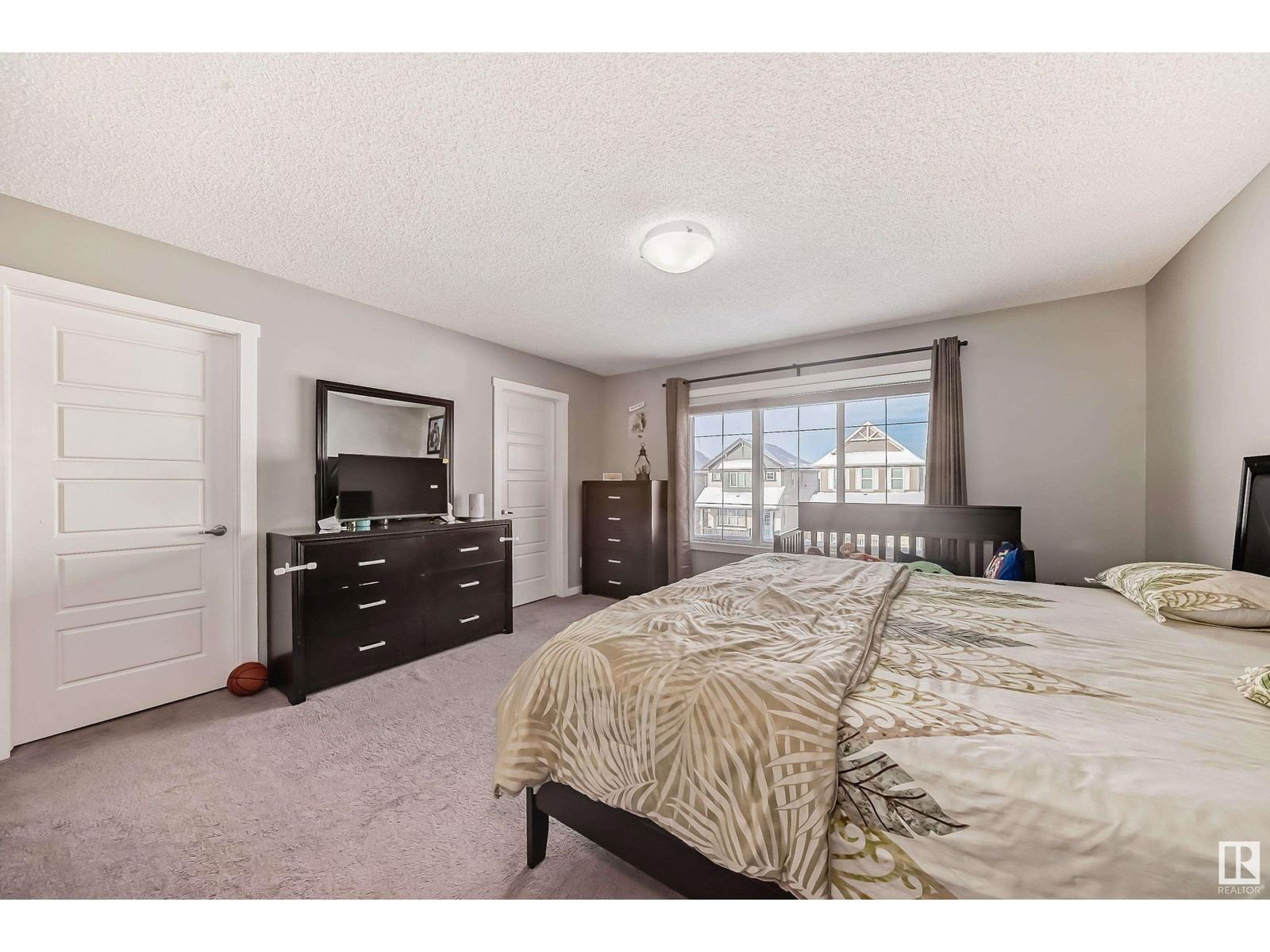 827 35 Av Nw Edmonton, Alberta