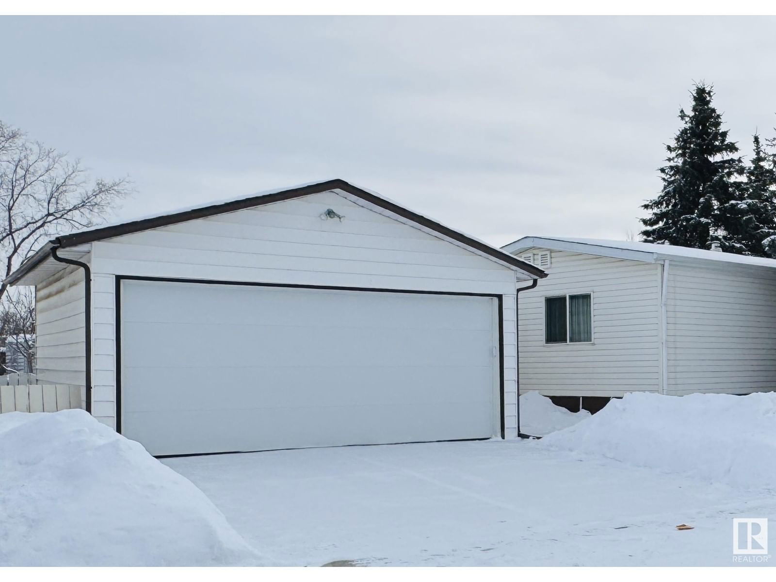 #28 12604 153 Av Nw Edmonton, Alberta