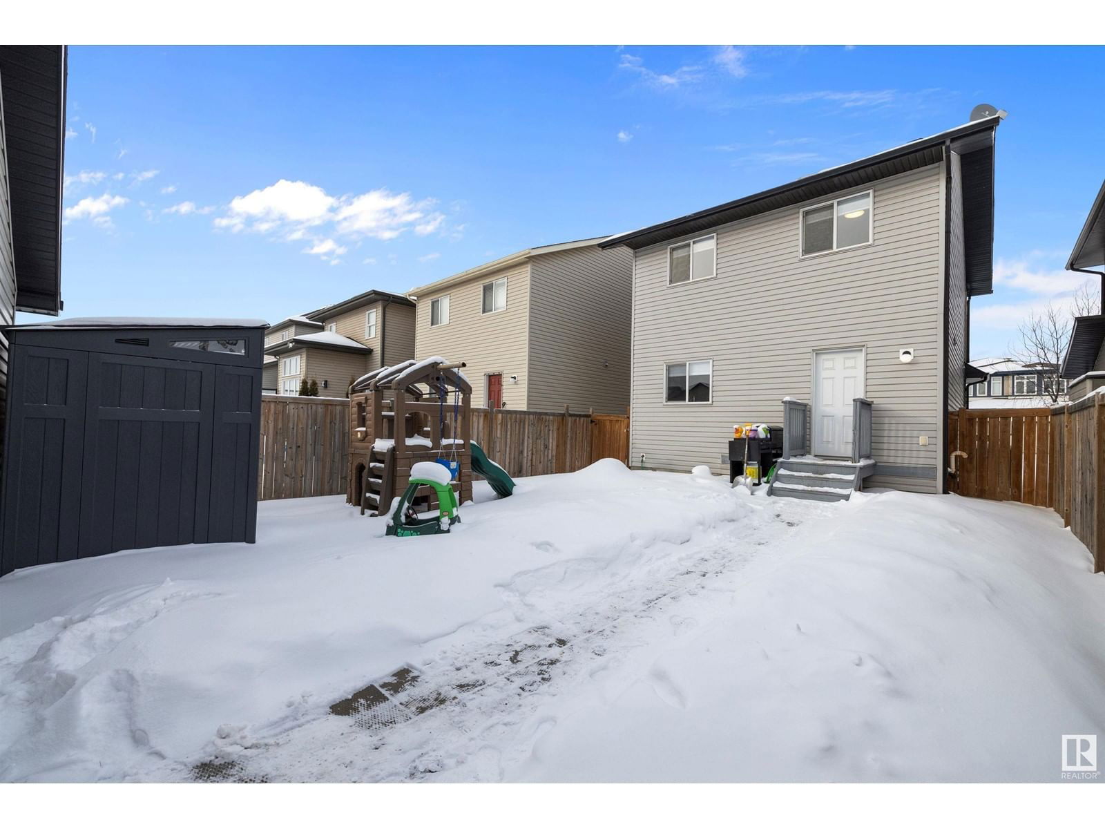 21917 99a Av Nw Edmonton, Alberta