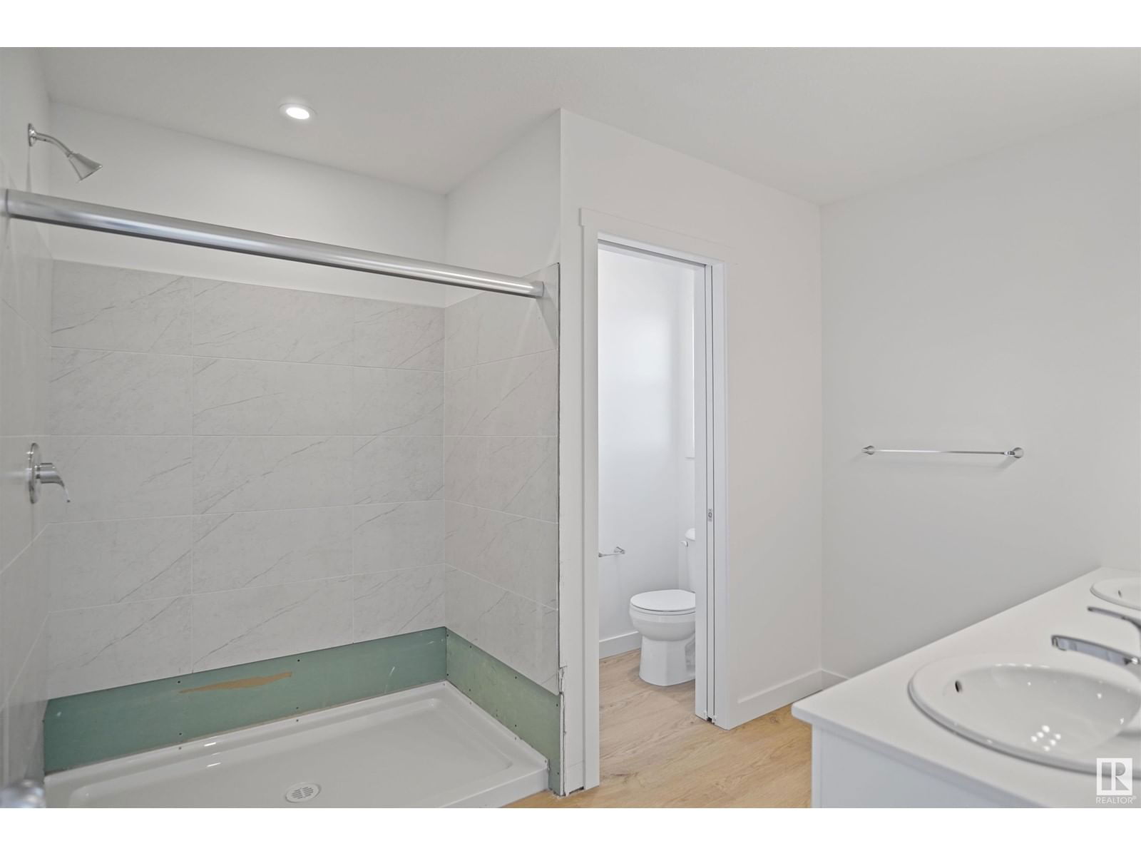 1726 WESTERRA WD Image 18