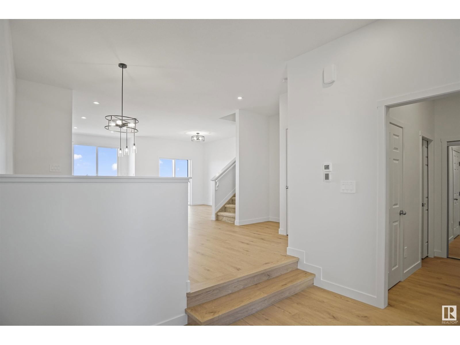 1726 WESTERRA WD Image 3