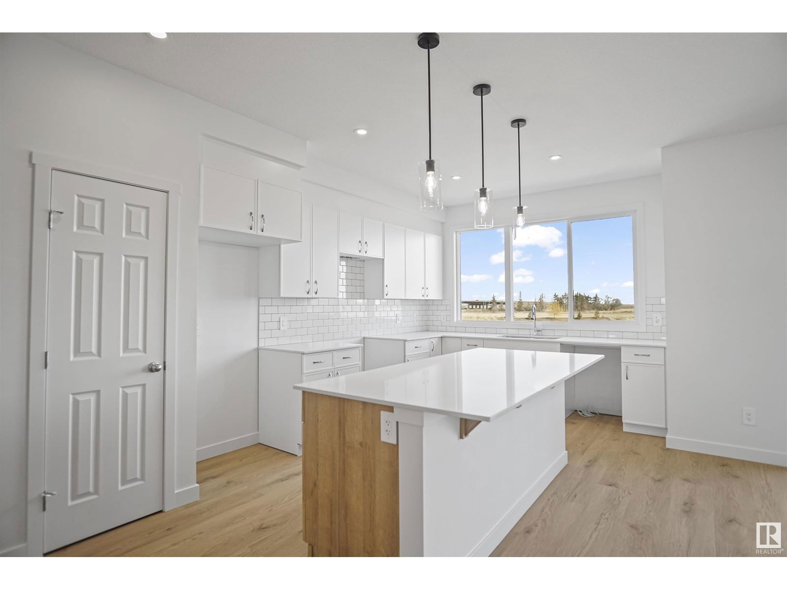 1726 WESTERRA WD Image 7