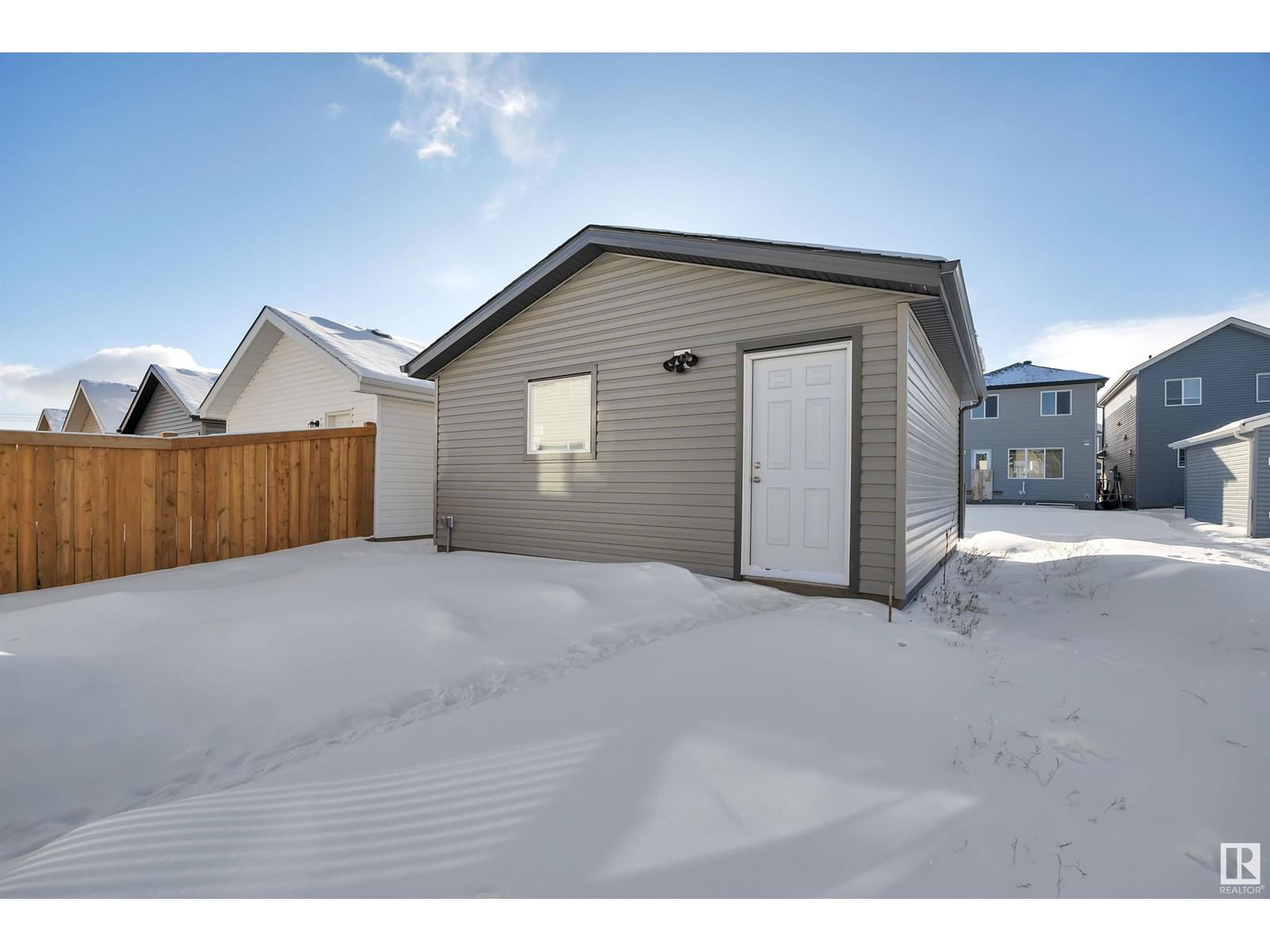 9449 Colak Ln Sw Edmonton, Alberta