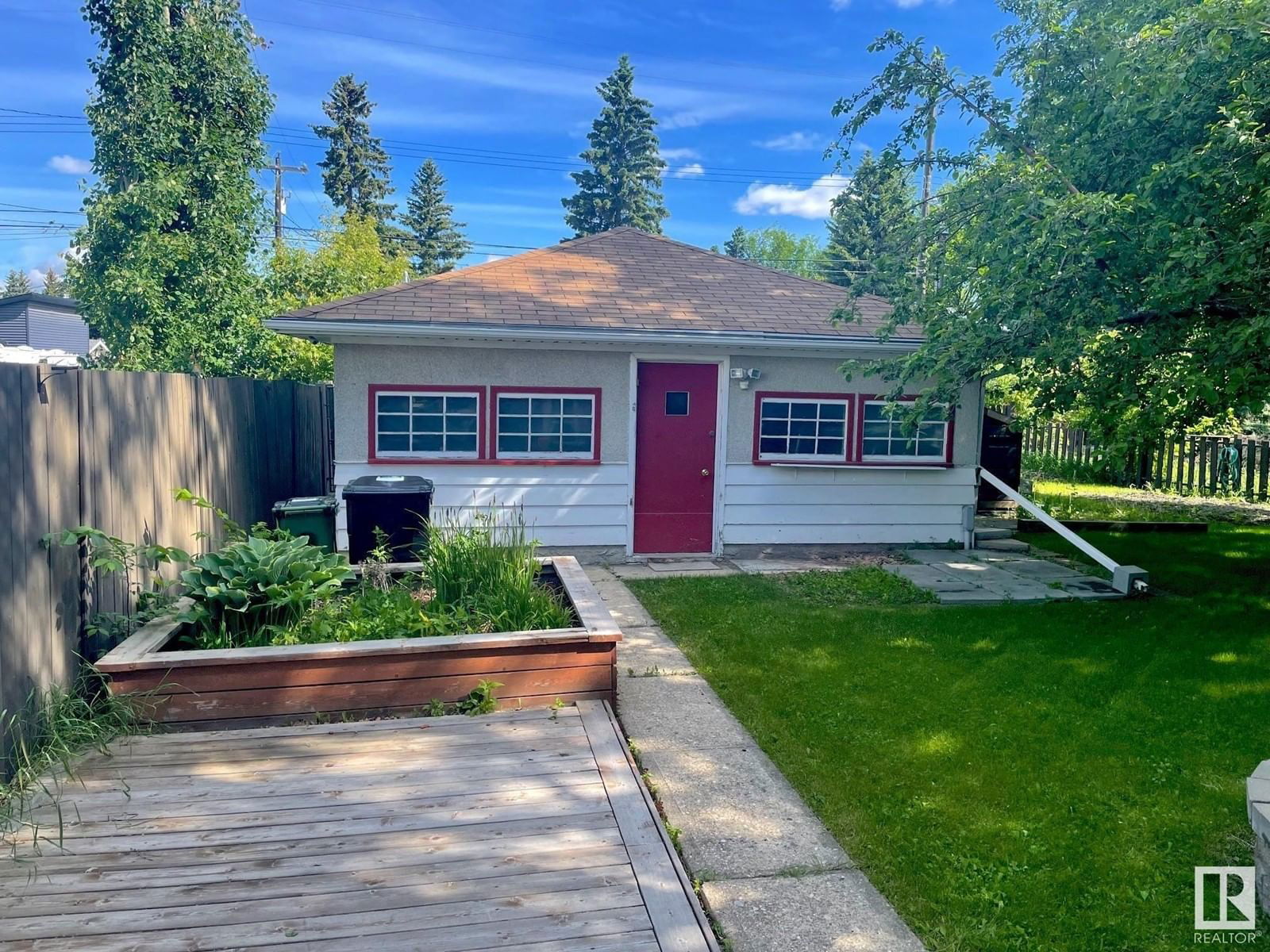 7608 83 Av Nw Edmonton, Alberta