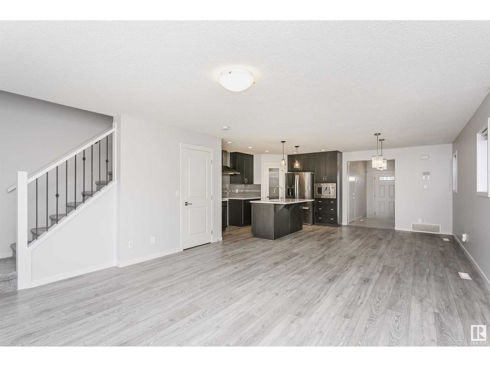 2129 52a St Sw Edmonton, Alberta