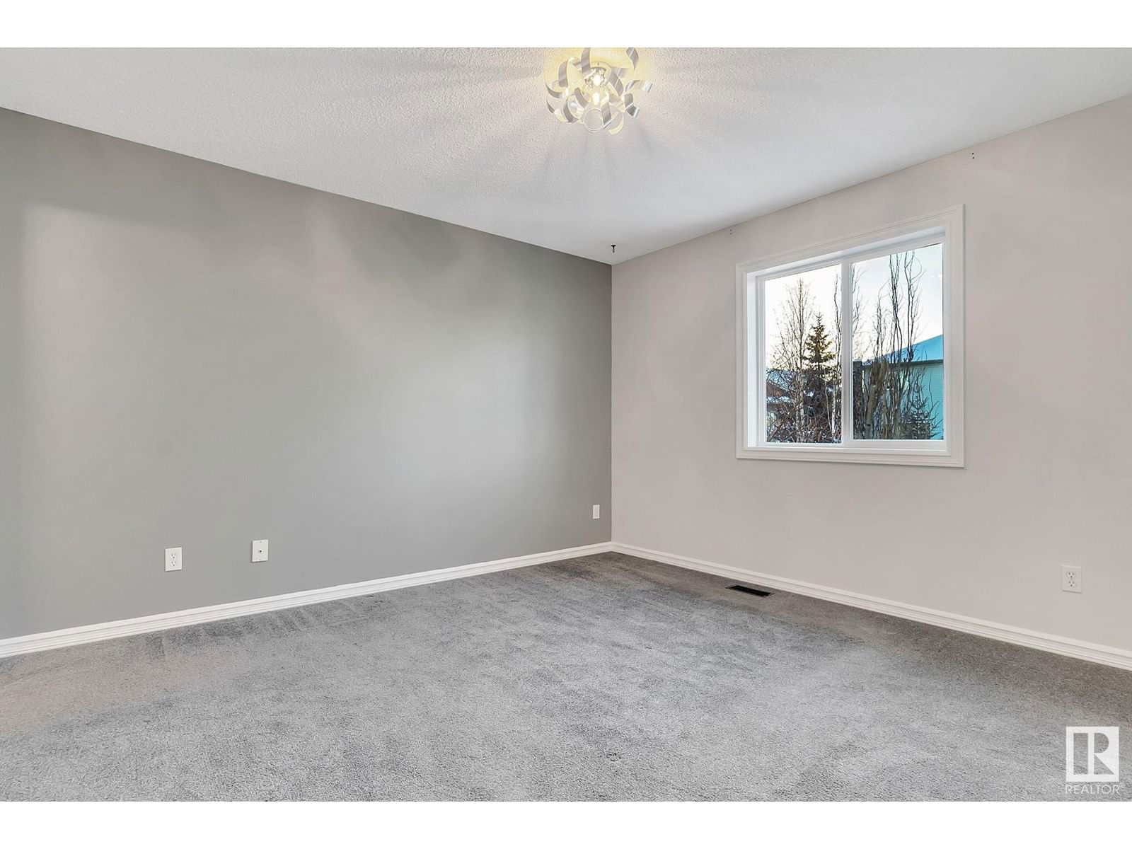 14924 Miller Bv Nw Edmonton, Alberta