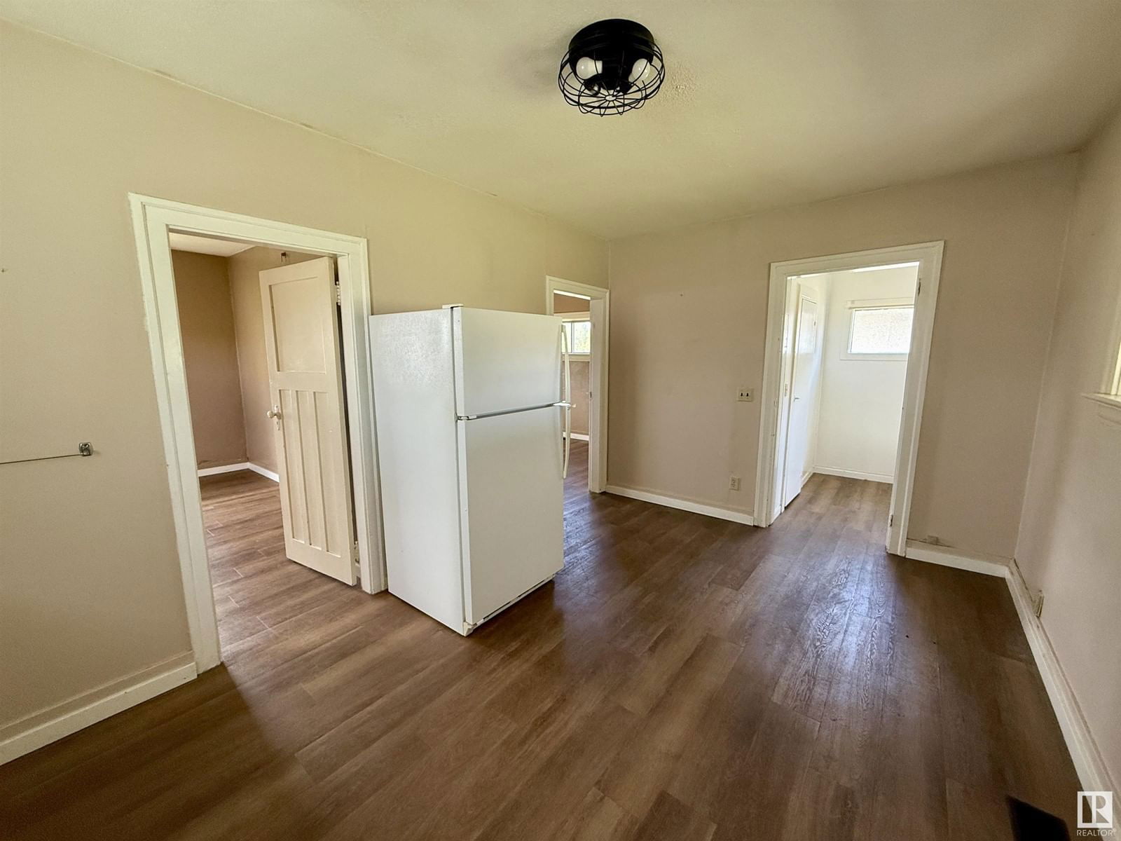 4917 47 AV Image 5