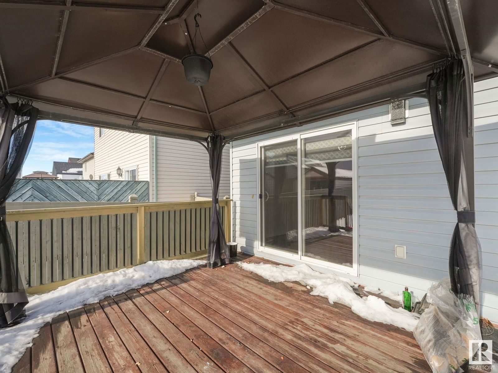 3331 25 Av Nw Nw Edmonton, Alberta